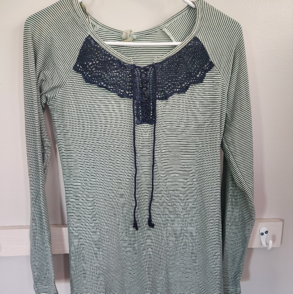 Bke gimmicks top green stripe nwt small